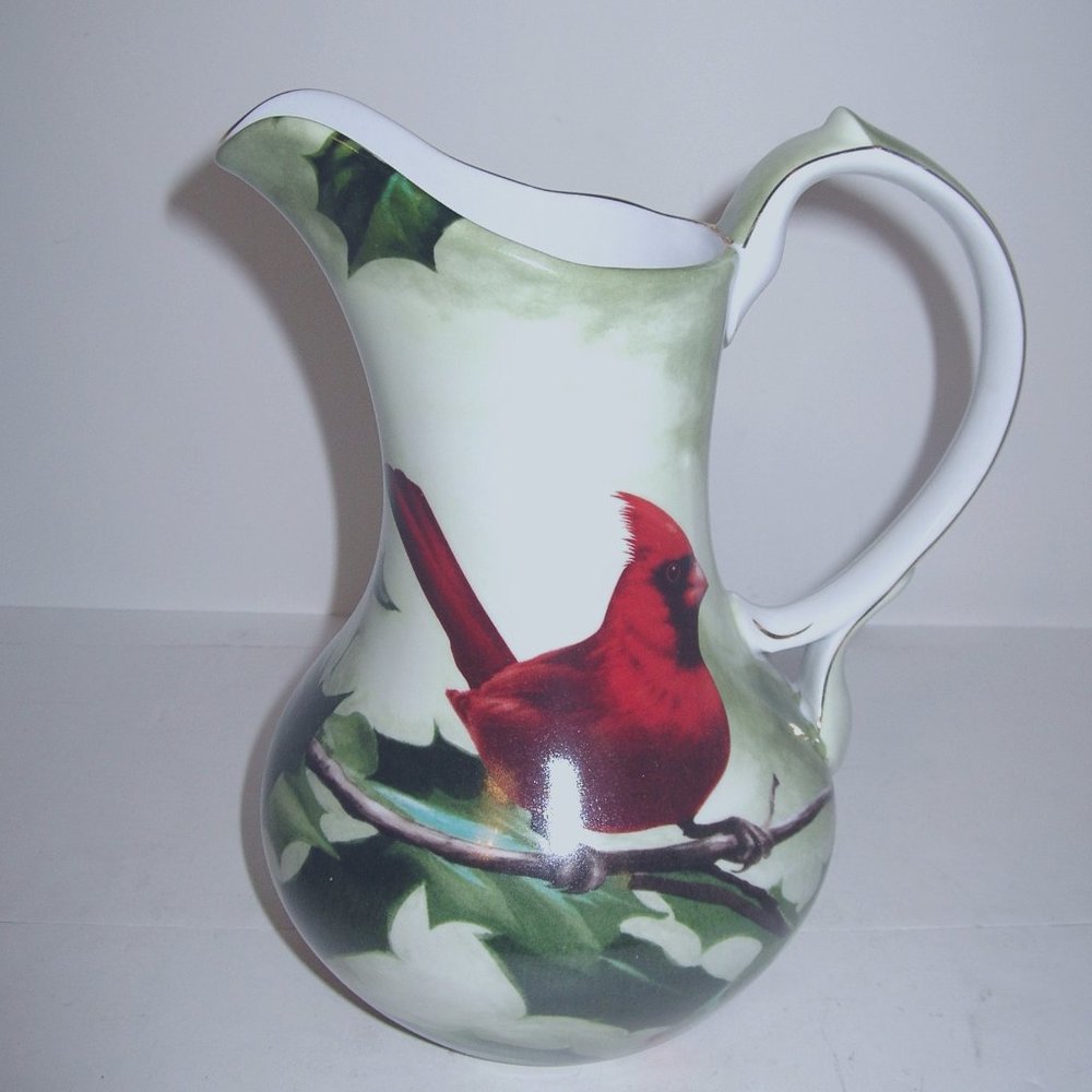 CARDINAL IN HOLLY "CHRISTMAS" CANDY LIVING QUARTERS 10.5" PITCHER Hautman NIB